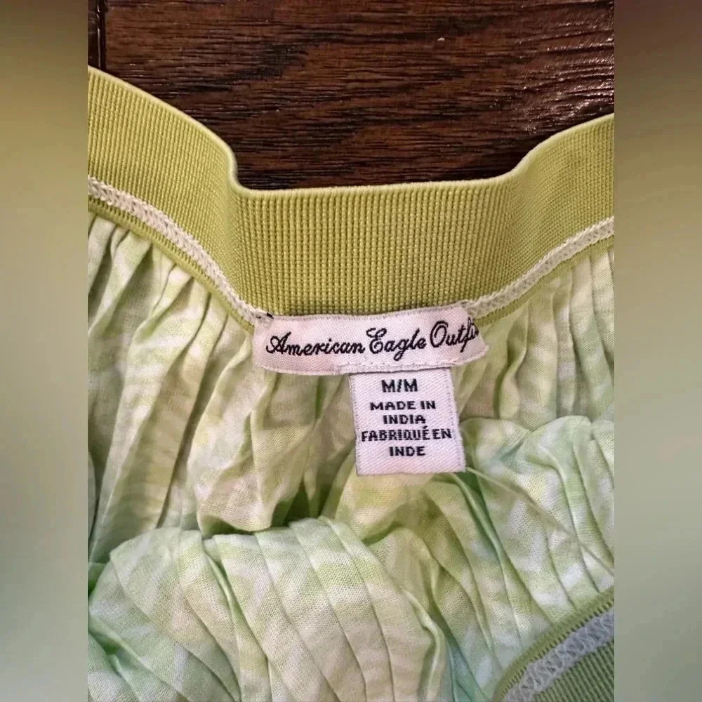 American Eagle high low lime, green skirt- size medium - Picture 3 of 4